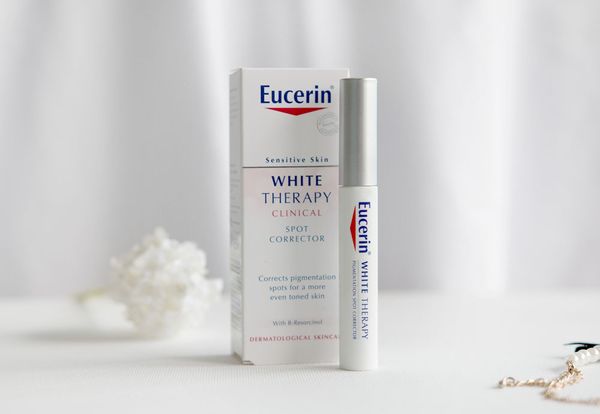 i dom nau tan nhang eucerin white therapy clinical spot corrector anh5 7899301ed6314dfe8185136600fbbfb9 grande
