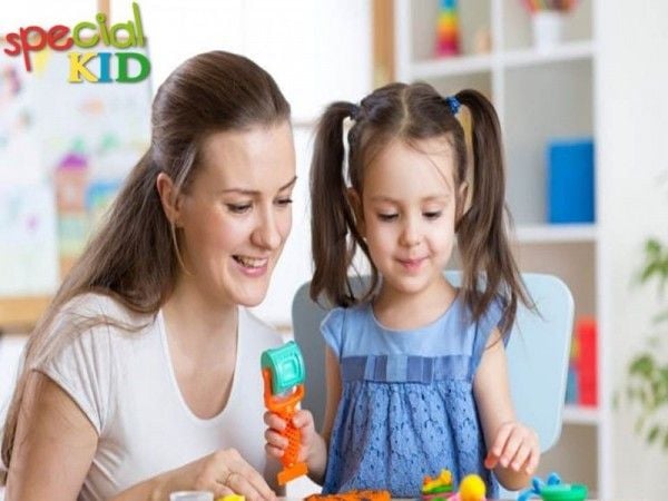 5 kỹ năng sống quan trọng mẹ nên dạy cho bé