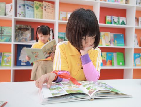Báo Giáo dục & Thời đại: Cách hình thành thói quen đọc sách cho trẻ ngay từ lúc biết chữ