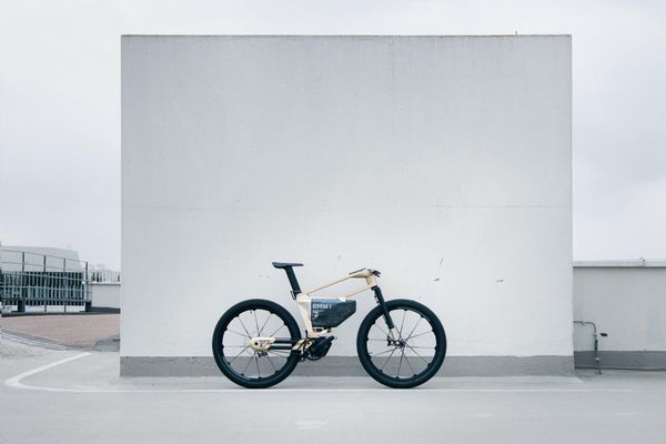BMW trình làng mẫu xe đạp trợ lực điện i Vision Amby mang thiết kế tương lai.