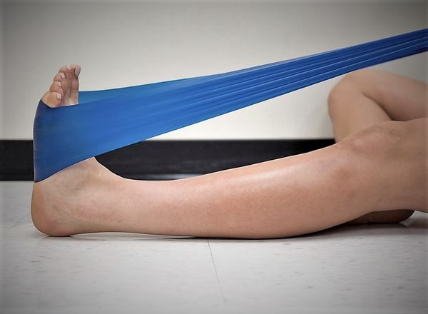 tập luyện cổ chân