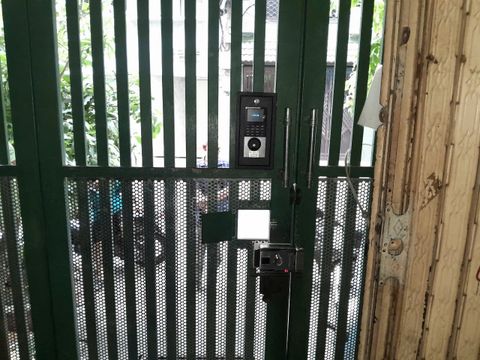 Lắp khóa cổng vân tay inox HPS-SLIPRO cho khu nhà trọ anh Tài – Thủ Đức