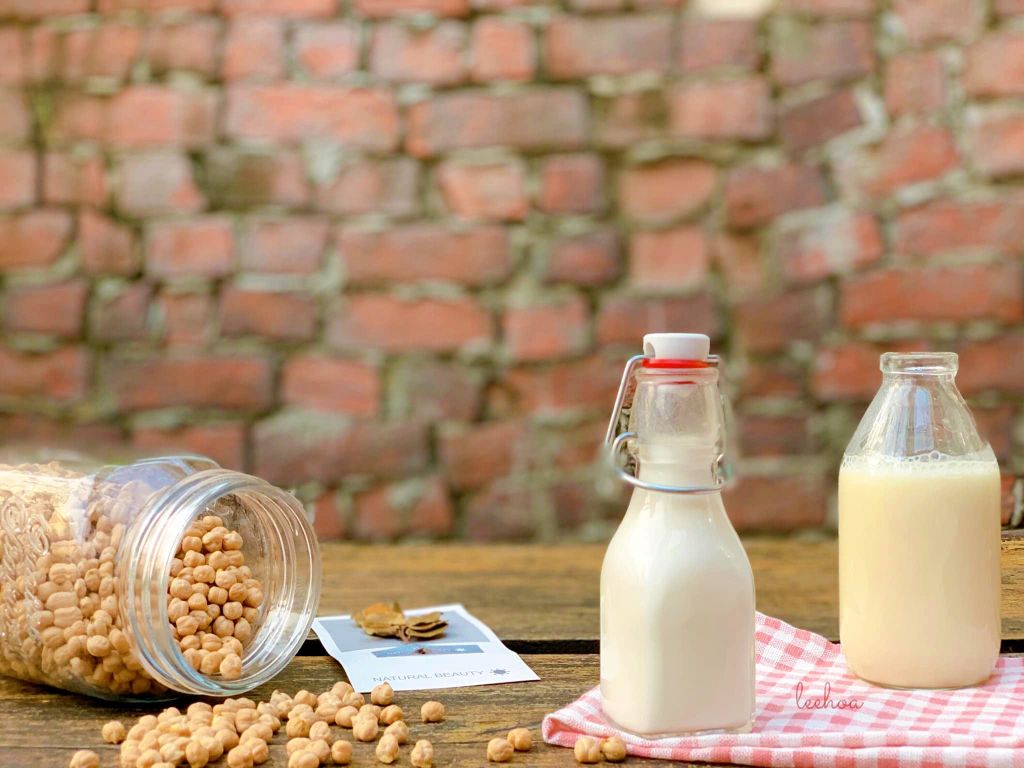Mách mẹ 5 công thức sữa thảo mộc đầy dinh dưỡng dễ làm