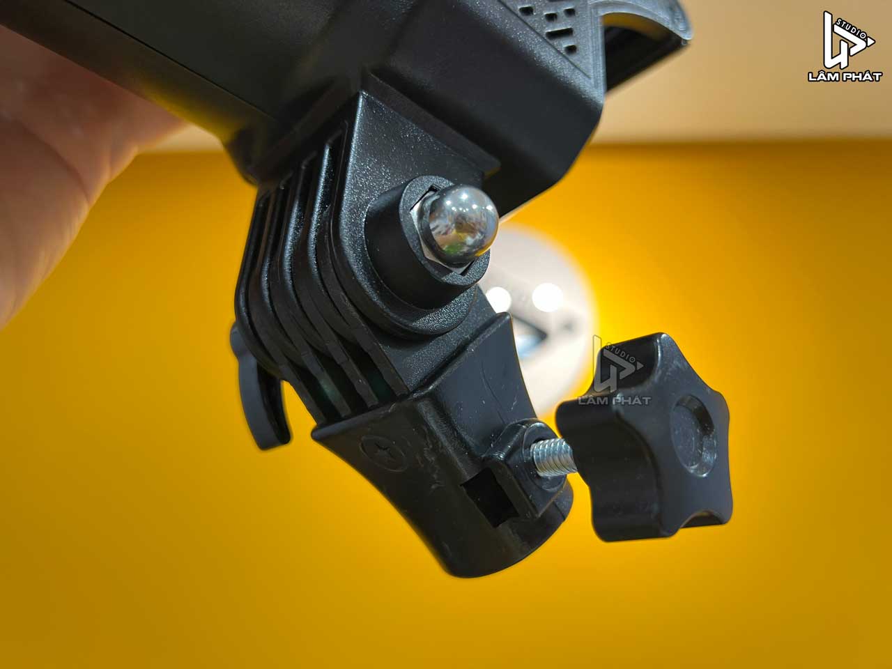 Đèn FSD-168 Led Spotlight RGB trợ sáng chụp ảnh quay video
