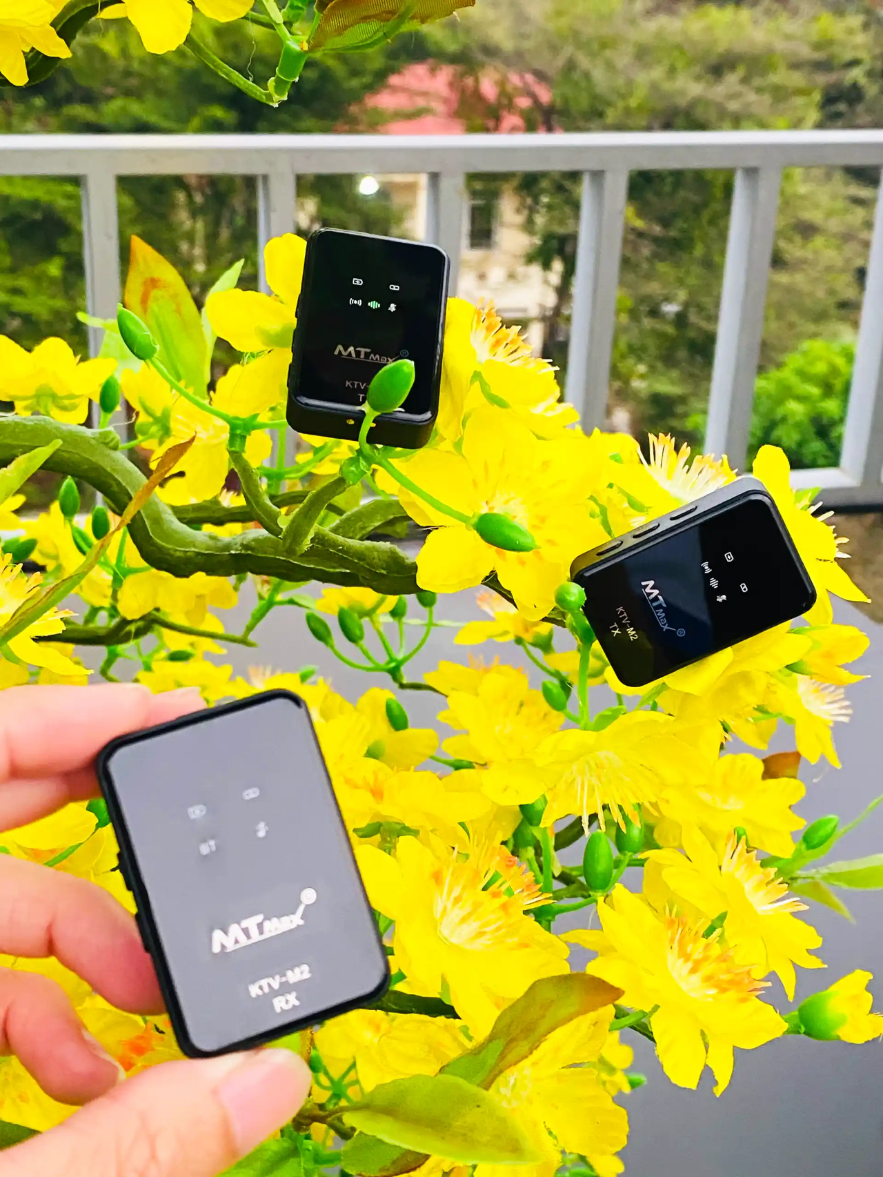 MT Max KTV M2 Micro Thu Âm Vlog Không Dây