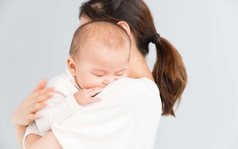PHỤ NỮ SAU SINH CÓ NÊN DÙNG SỮA RỬA MẶT HAY KHÔNG?