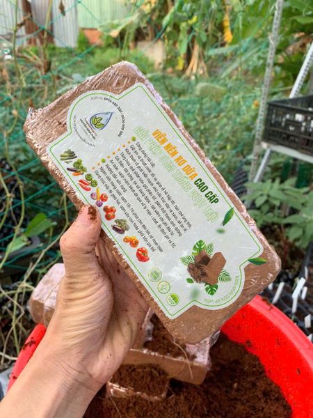 Viên Nén Xơ Dừa Cao Cấp Đã Xử Lý – Đất Sạch Hữu Cơ Giàu Dinh Dưỡng Cho Cây Trồng