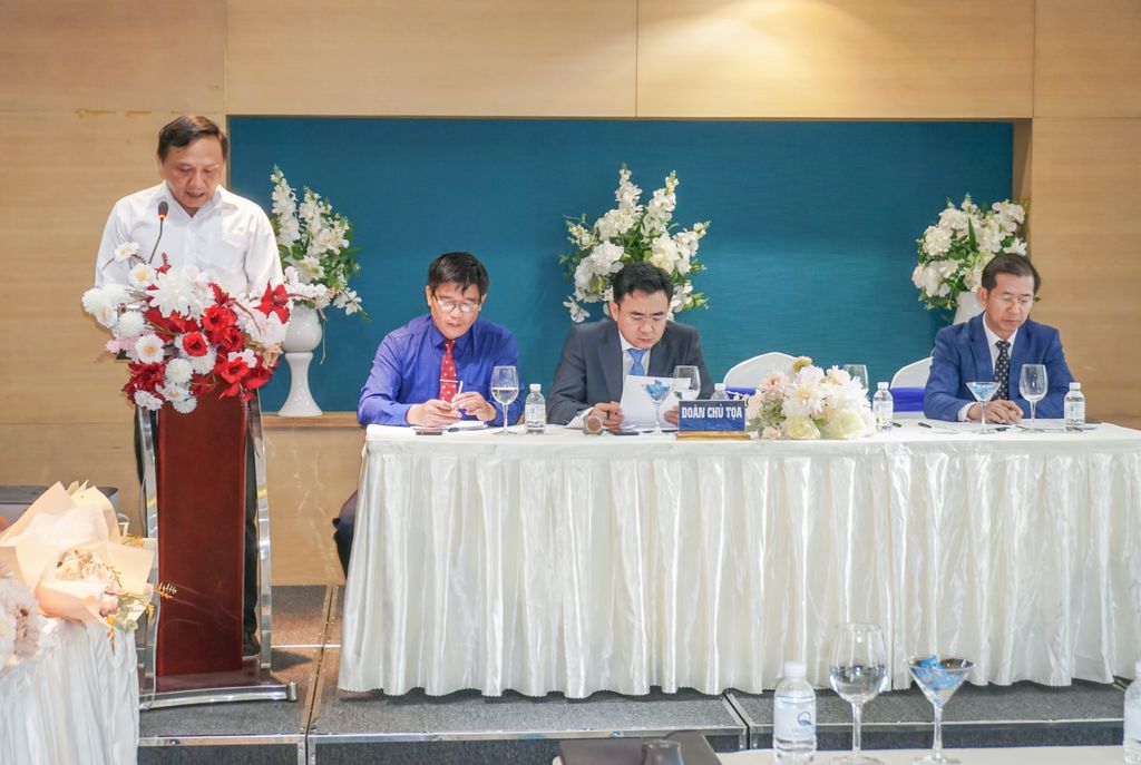 Ông Nguyễn Hữu Cấp - PGĐ Tài chính báo cáo tài chính 2023 và tờ trình phân phối lợi nhuận 2022