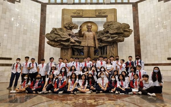 Địa điểm tổ chức hoạt động ngoại khóa cho học sinh ở Hà Nội - Bảo tàng Hồ Chí Minh