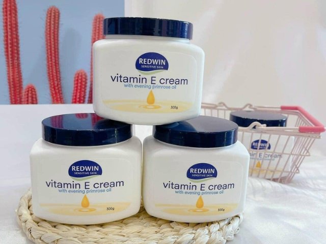 Kem Dưỡng Da Mềm Mịn Redwin Vitamin E Cream 300g