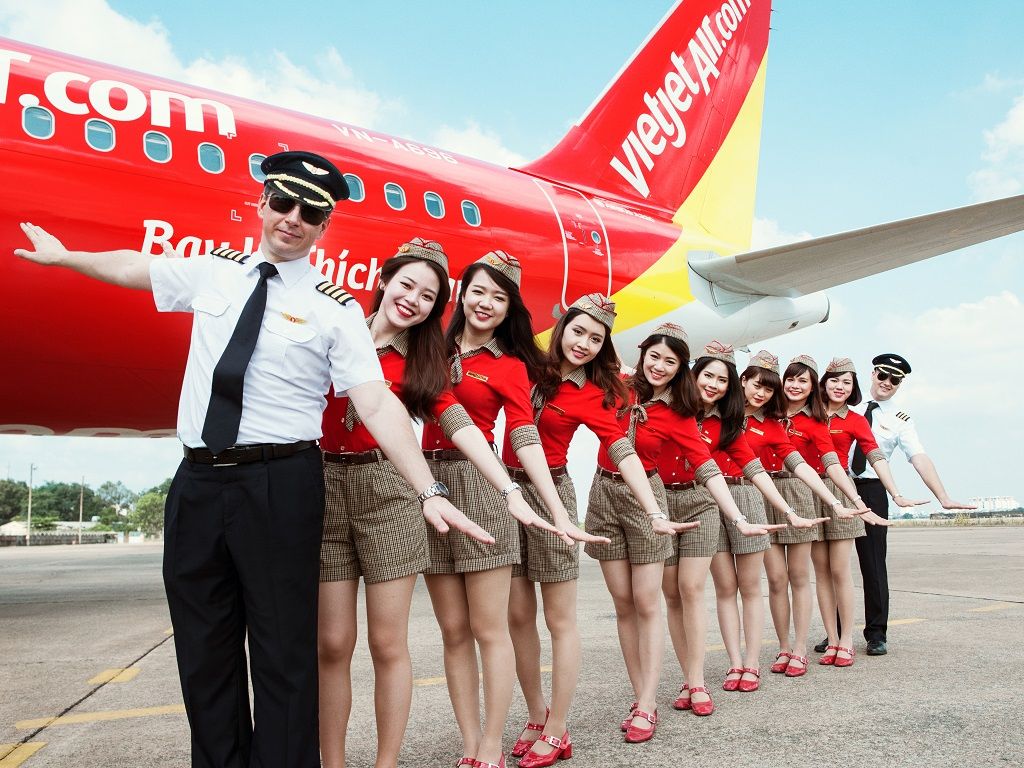 Viện Kỷ lục đề cử Best Việt Nam (Best Plus): Dịch vụ nội địa được sử dụng nhiều nhất tại Việt Nam (2019 - 2020) - Phần 4 - VIETJET AIR: Hãng hàng không tư nhân giá rẻ đầu tiên của Việt Nam được khách hàng có thu nhập vừa và thấp lựa chọn nhiều nhất