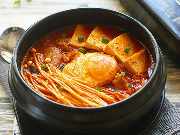 canh kim chi hàn quốc