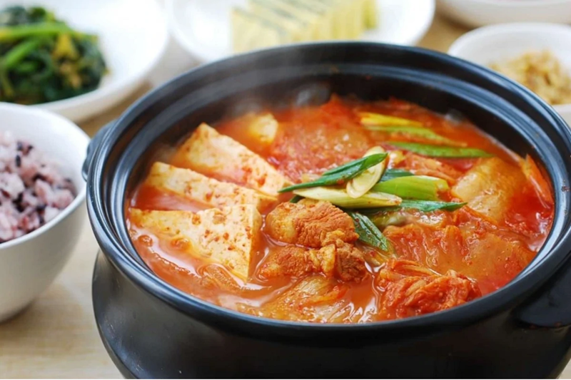 canh kim chi hàn quốc