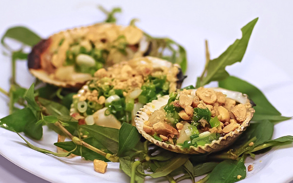 sò dương nướng mỡ hành