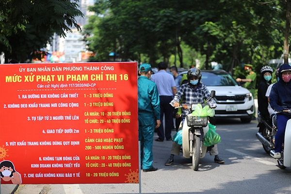 Hà Nội giãn cách xã hội