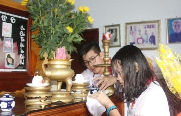 Cách lau dọn bàn thờ cuối năm không phạm vào điều cấm kỵ