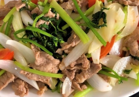 Cách Làm Món Bò Xào Cần Tây Đơn Giản Mà Ngon