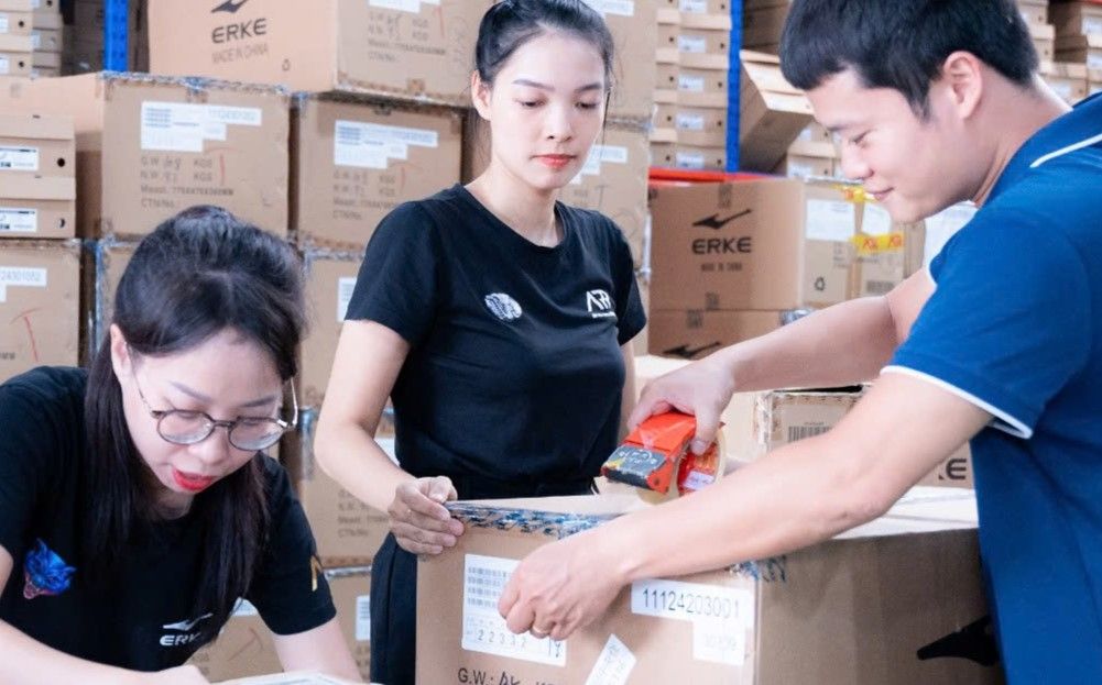 ERKE – Sẻ Chia Yêu Thương Cùng Đồng Bào Vùng Lũ Sau Siêu Bão YAGI