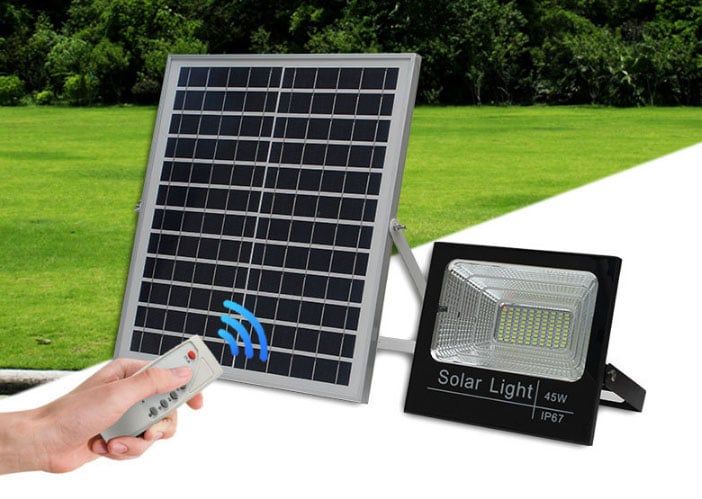 Đèn pha năng lượng mặt trời giá rẻ mang đến giải pháp chiếu tốt