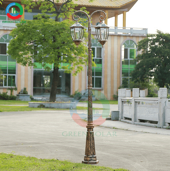 KHUNG CẢNH LUNG LINH TỪ ĐÈN CHIẾU SÁNG CÔNG VIÊN NĂNG LƯỢNG MẶT TRỜI