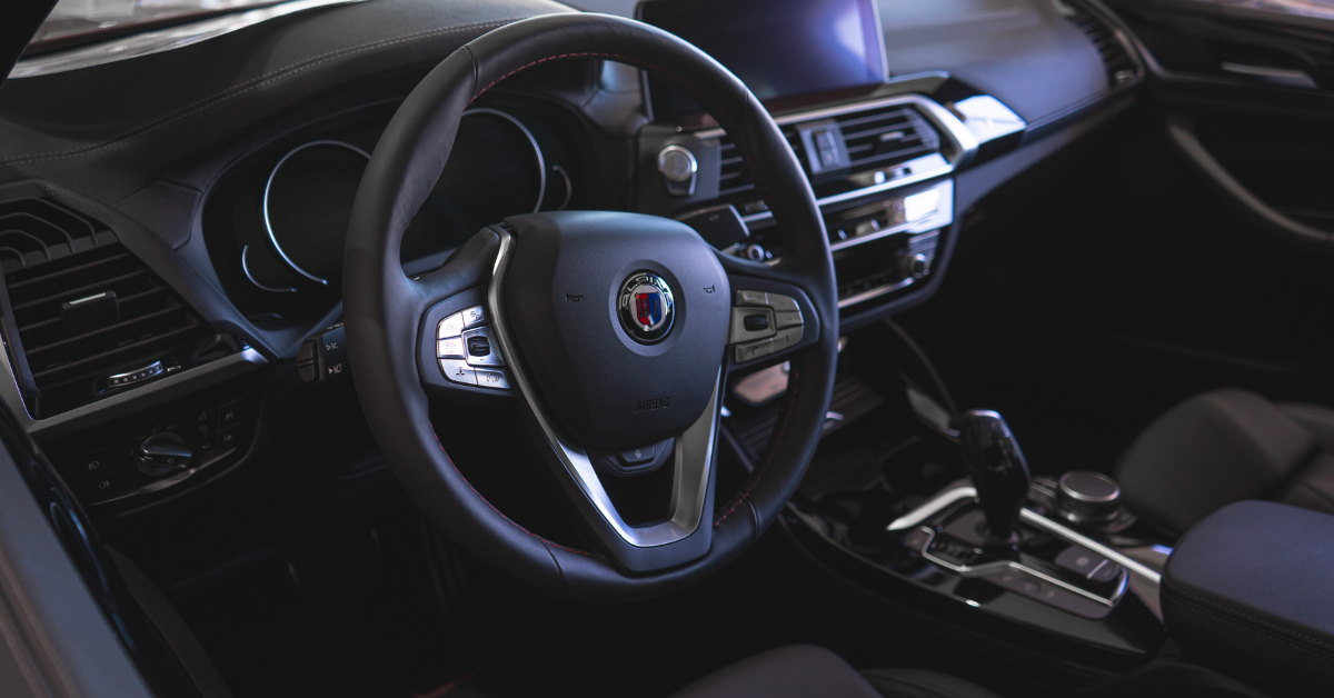 58.1. Nên chọn bọc lại hay phục hồi da vô lăng