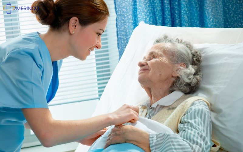 Chăm sóc vết thương người cao tuổi