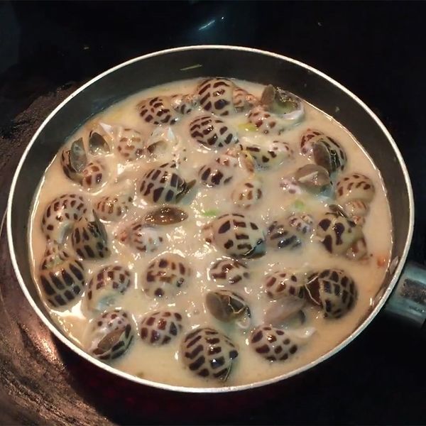 ốc hương xào dừa