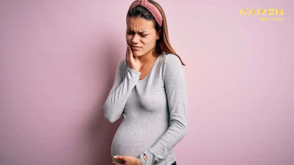 Bà bầu bị sưng nướu phải làm sao?