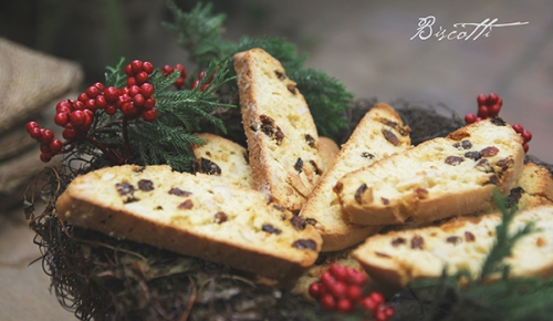 MÓN BISCOTTI MẬT ONG HẠNH NHÂN