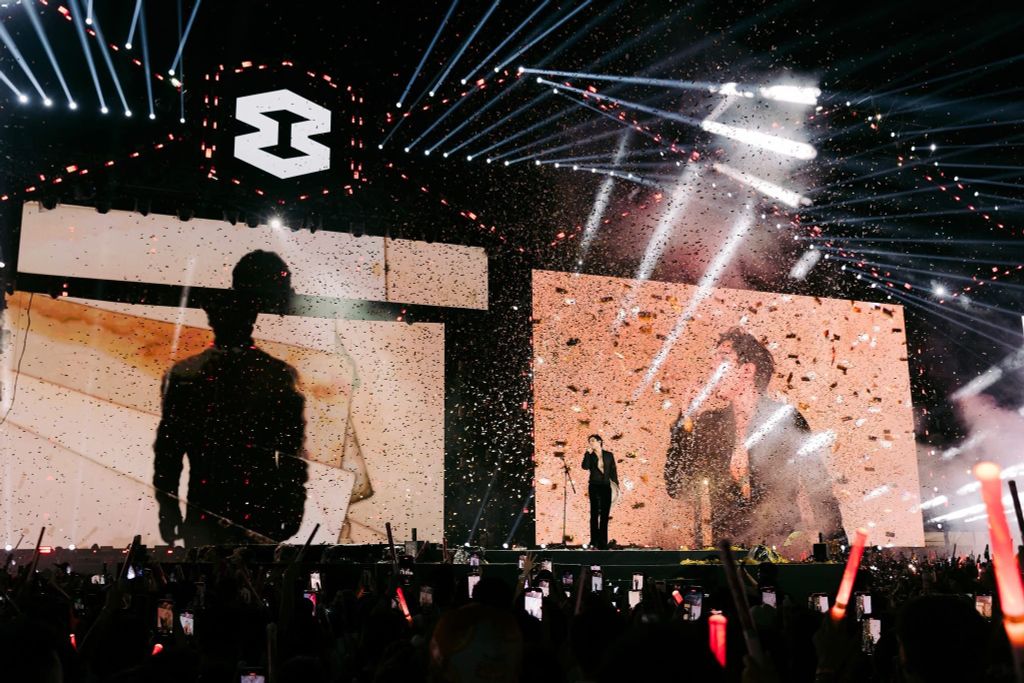 DPR IAN hôn gió, tỏ tình fan Việt tại 8Wonder 2025 – Moments of Wonder