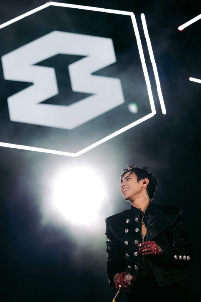 DPR IAN hôn gió, tỏ tình fan Việt tại 8Wonder 2025 – Moments of Wonder