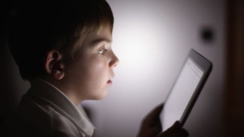 'Trẻ em đang đọc ít và sử dụng công nghệ quá nhiều'