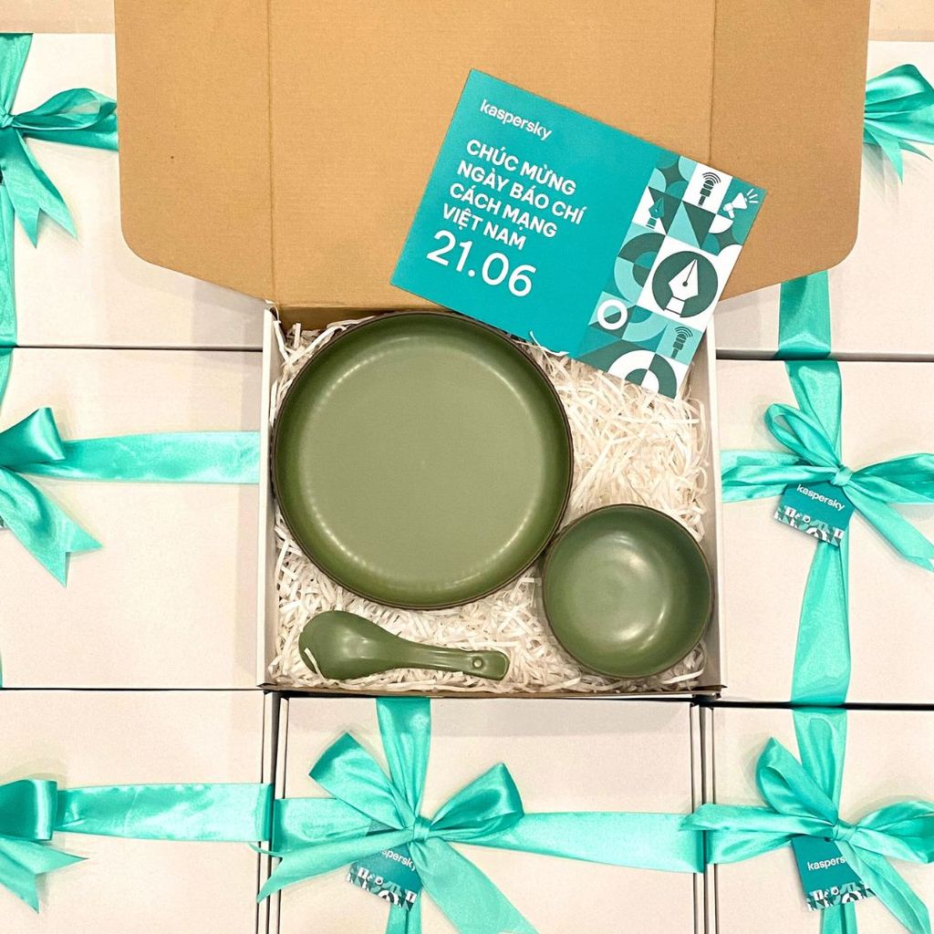 DỰ ÁN QUÀ TẶNG DOANH NGHIỆP: KASPERSKY X THE JOY BOX