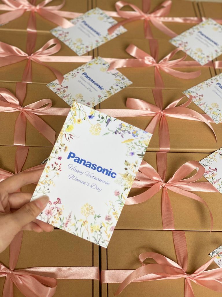 DỰ ÁN QUÀ TẶNG DOANH NGHIỆP 20/10: PANASONIC X THE JOY BOX
