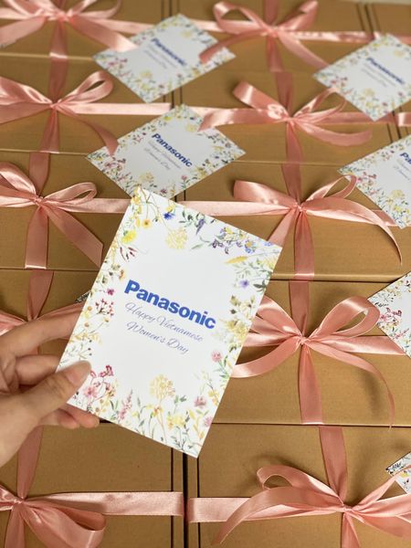 DỰ ÁN QUÀ TẶNG DOANH NGHIỆP 20/10: PANASONIC X THE JOY BOX