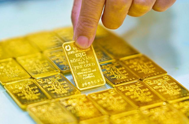 Mua vàng này vía Thần tài và những điều cần biết