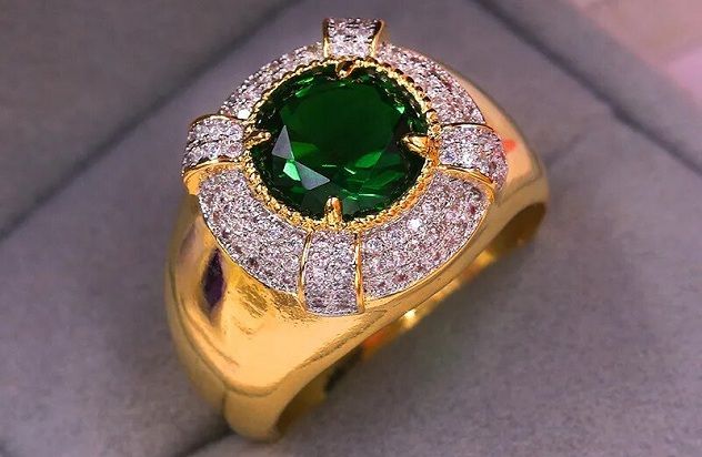 Những Mẫu Nhẫn Vàng Nam Mặt Đá Xanh Đẹp 2026