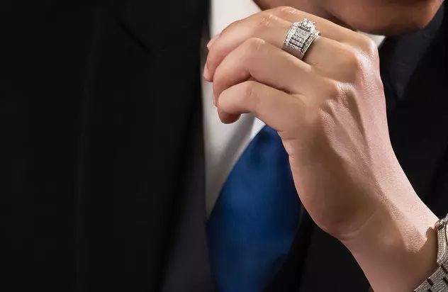 Có Nên Mua Nhẫn Nam Vàng Ý ?