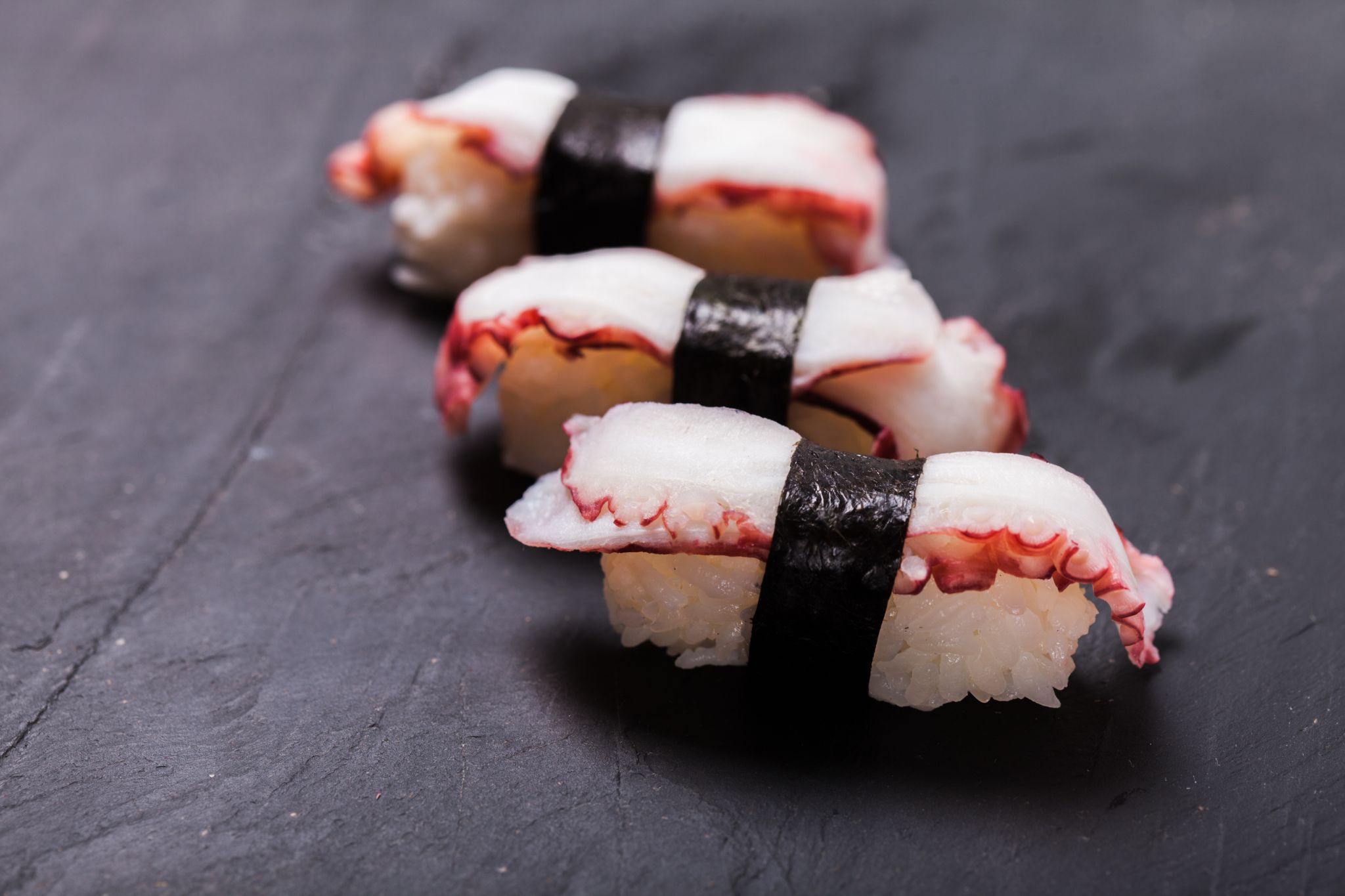 sashimi bạch tuộc (tako)