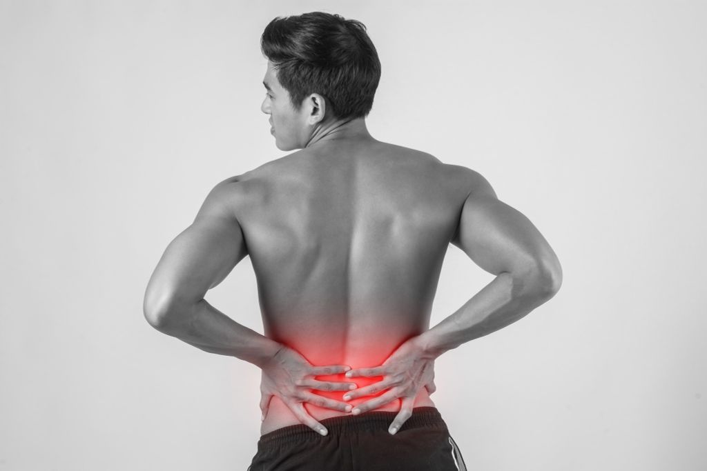 Đau lưng dưới: Nguyên nhân, cách phòng tránh và giải pháp hiệu quả
