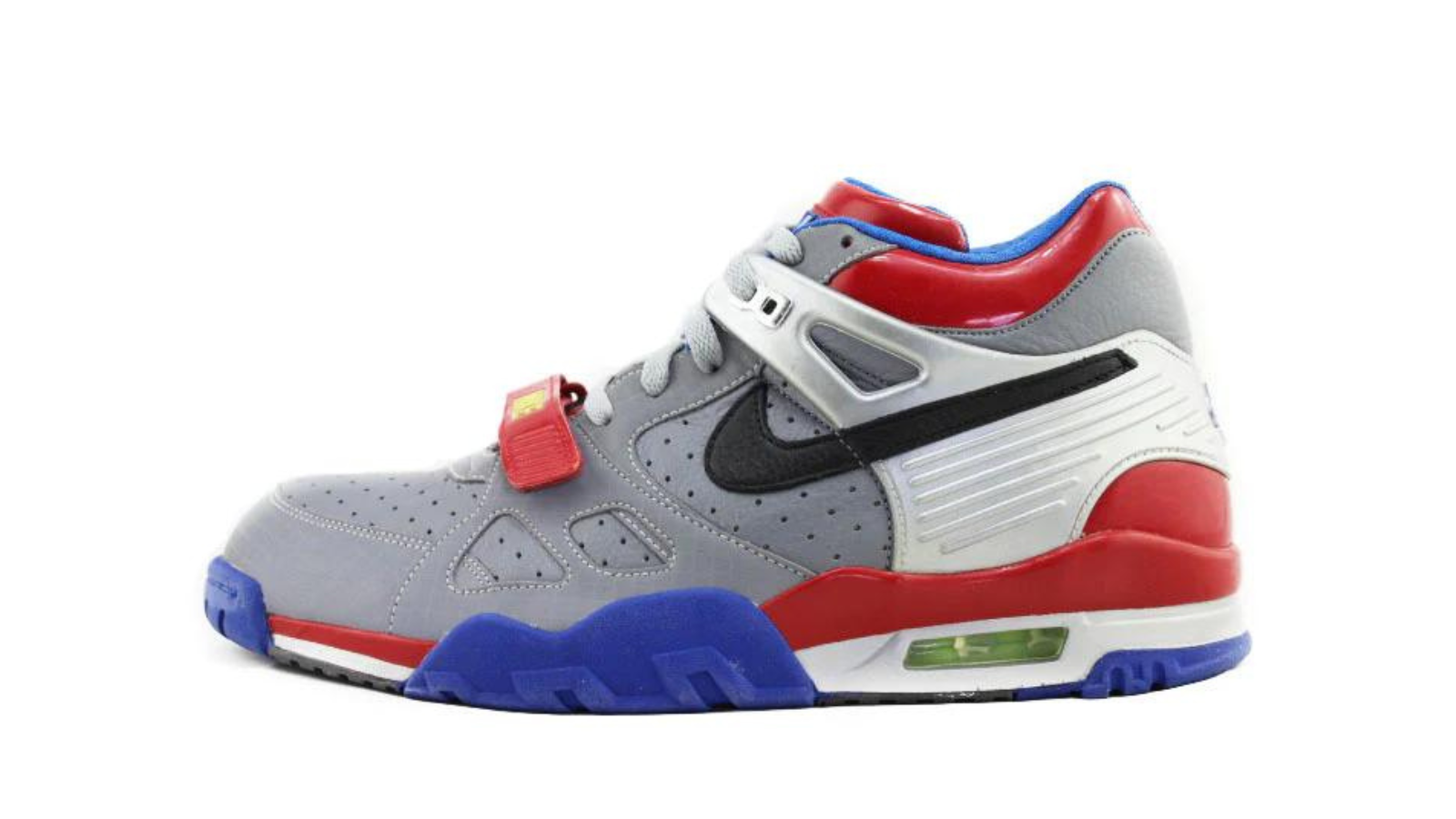 Điểm qua những thiết kế giày Sneaker lấy cảm hứng từ Anime Nhật Bản Hinh anh 6: Diem qua nhung thiet ke giay Sneaker lay cam hung tu Anime Nhat Ban