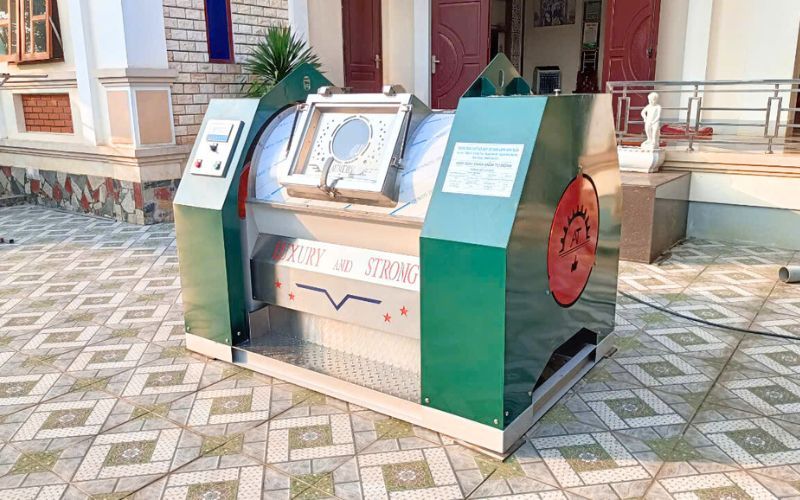 Máy giặt CN 50kg chân mềm, máy sấy CN 50kg giao đến Hoàn Kiếm, Hà Nội