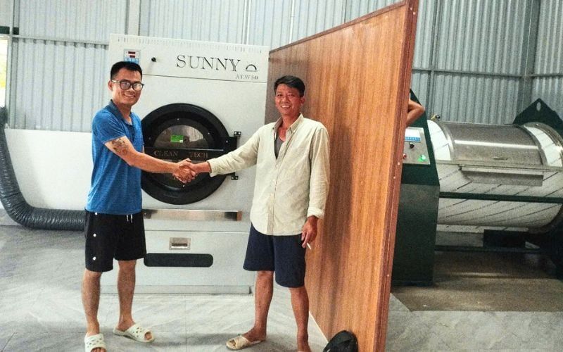 Máy giặt CN 50kg, máy sấy CN 50kg 3 pha- điện giao đến Hải Hà, Quảng Ninh