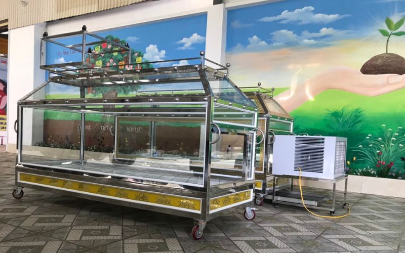Máy lạnh tang lễ bằng kính giao tới Nghi Sơn, Thanh Hoá