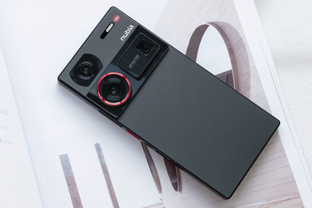 Cận cảnh mẫu camera phone có thiết kế hoài cổ, SD 8 Gen 3, tính năng AI xịn như Galaxy S24, giá chỉ hơn 14 triệu đồng