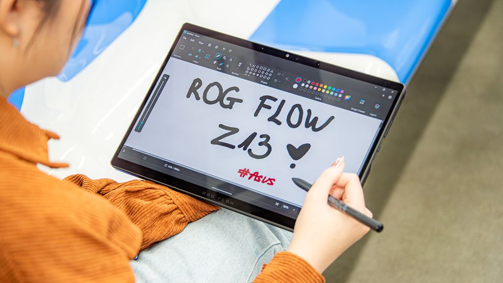 ROG Flow Z13 – Gaming tablet mạnh nhất thế giới chính thức mở bán tại Việt Nam