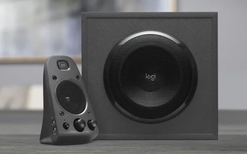 Loa Z625 hỗ trợ nhiều lựa chọn kết nối, cho phép bạn kết nối với nhiều thiết bị khác nhau