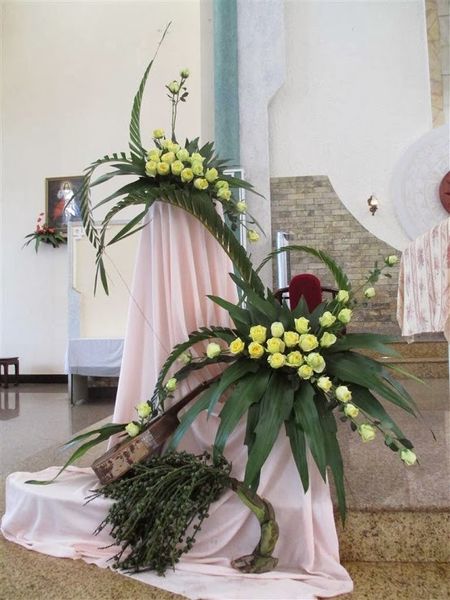 Cùng chiêm ngưỡng mẫu hoa mừng lễ Chúa Nhật Mùa Vọng nhẹ nhàng tinh giản.