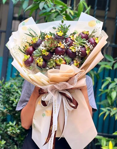 Bó hoa măng cụt độc đáo