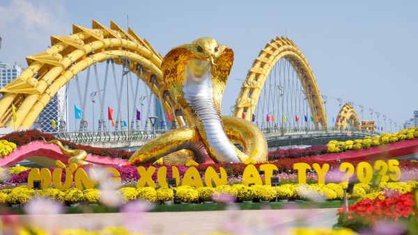 Canh Tuất (1970), Canh Ngọ (1990), Canh Thìn (2000) là 3 tuổi tốt nhất mở hàng cho năm 2025